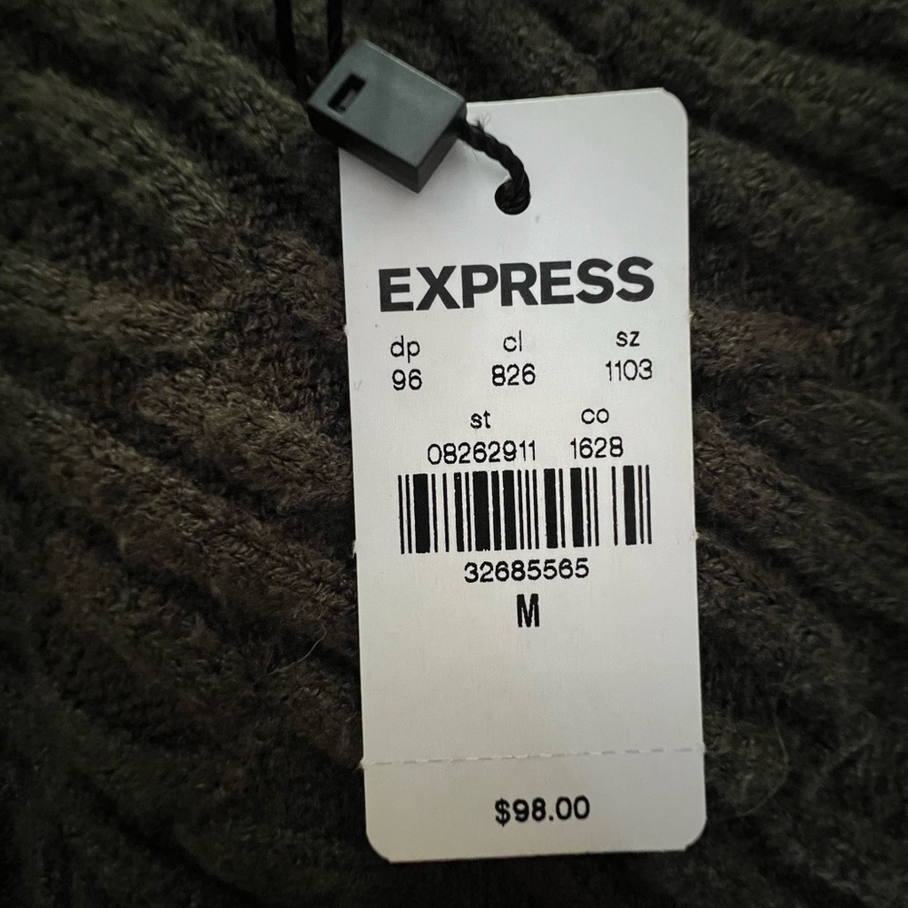 Sweater - Picture 4 of 9